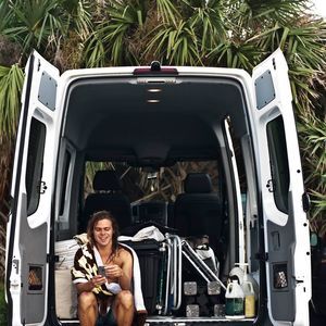 Meet your Posher, Brock